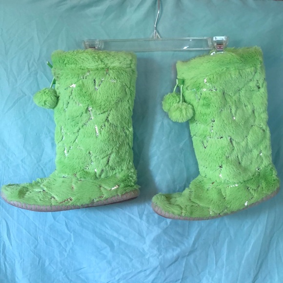 Star Slipper Boots - Picture 1 of 2